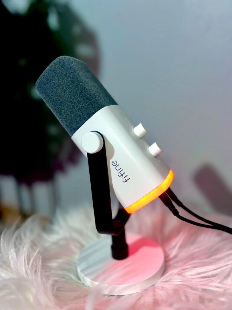 Fifine AM8 Microphone Review: Easy Setup & Great Sound 