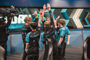 Cloud9 continue epic comeback with playoff bye