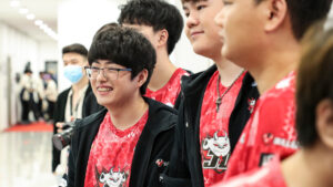 JD Gaming recovers from loss to DAMWON, beats PSG Talon in Worlds 2020
