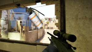 CSGO’s “wallhack” smoke bug is back and as terrible as ever