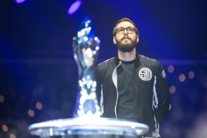 Bjergsen’s crazy Twitch plays add weight to rumored return