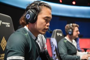LoL pros voice concerns over artificial 35ms ping at MSI
