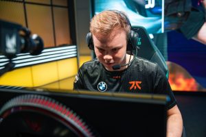 Fnatic.Wunder calls out Riot for FPS issues at Worlds boot camp