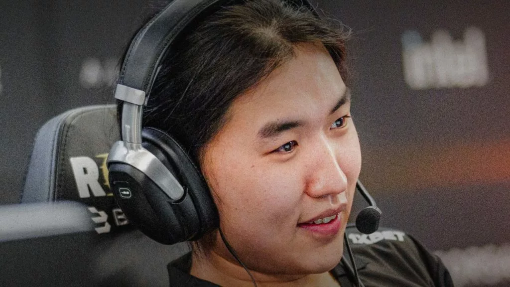 MongolZ player 910